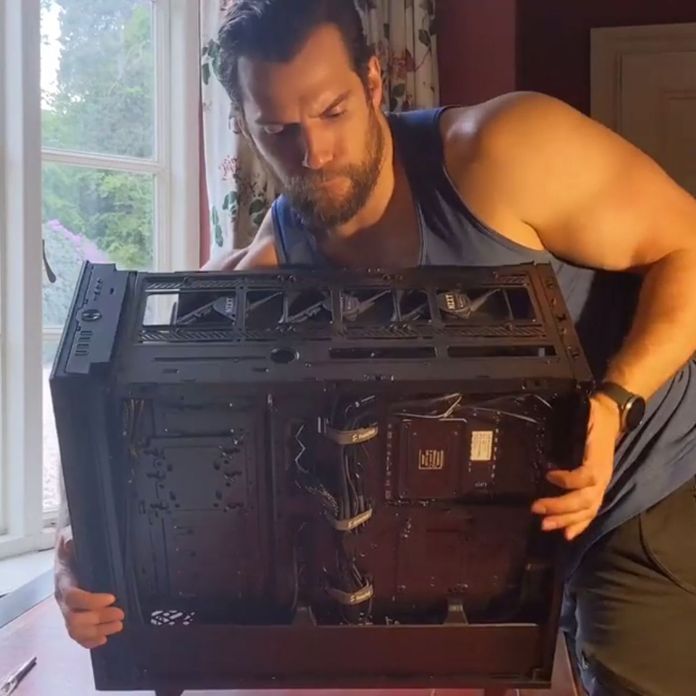 Henry Cavill Building His Gaming PC Is The Content We Need